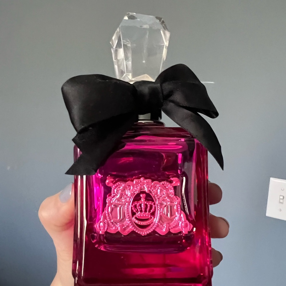 Viva La Juicy Noir Perfume